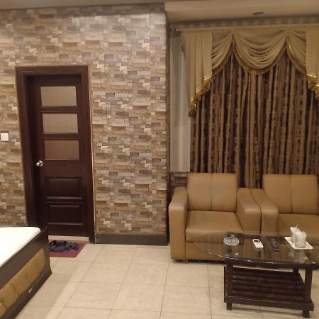 Hotel New Madina Фейсалабад Экстерьер фото