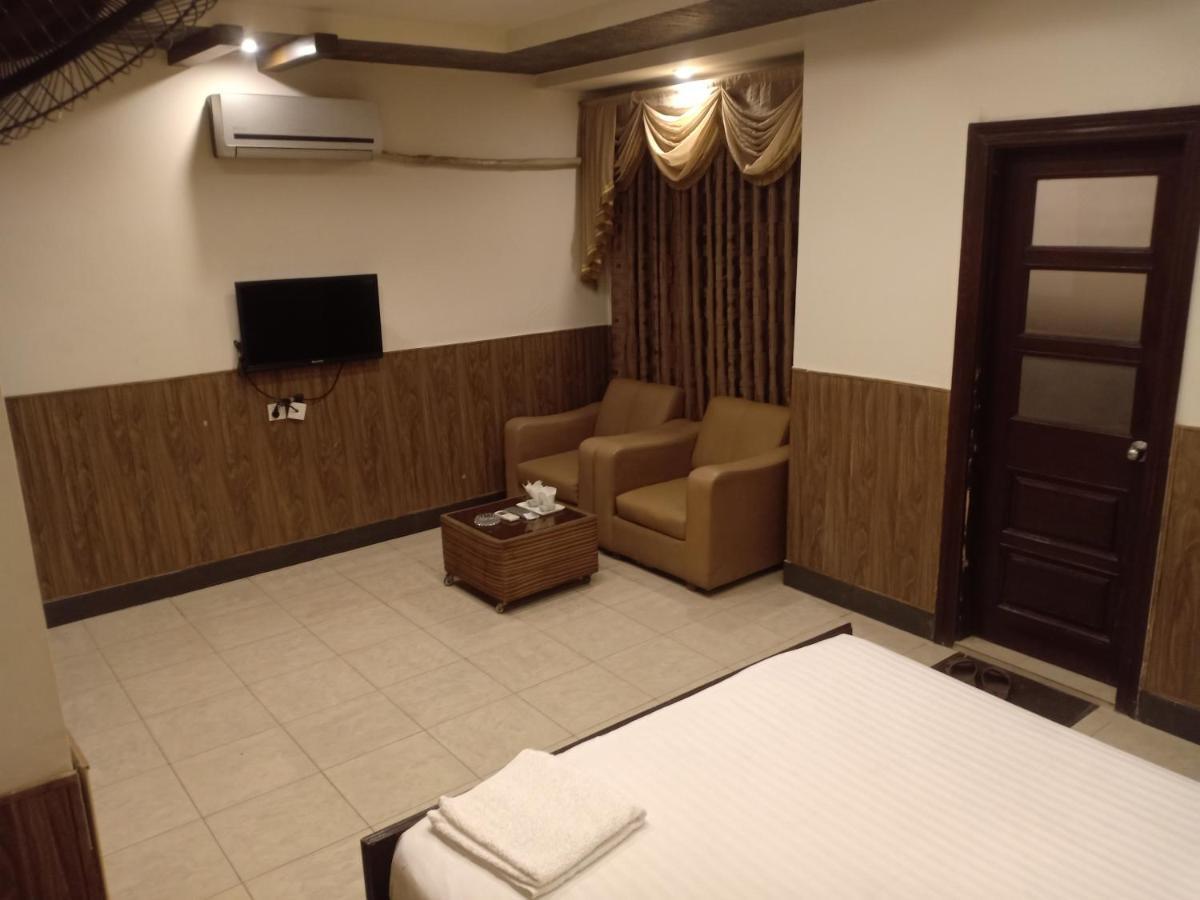 Hotel New Madina Фейсалабад Экстерьер фото
