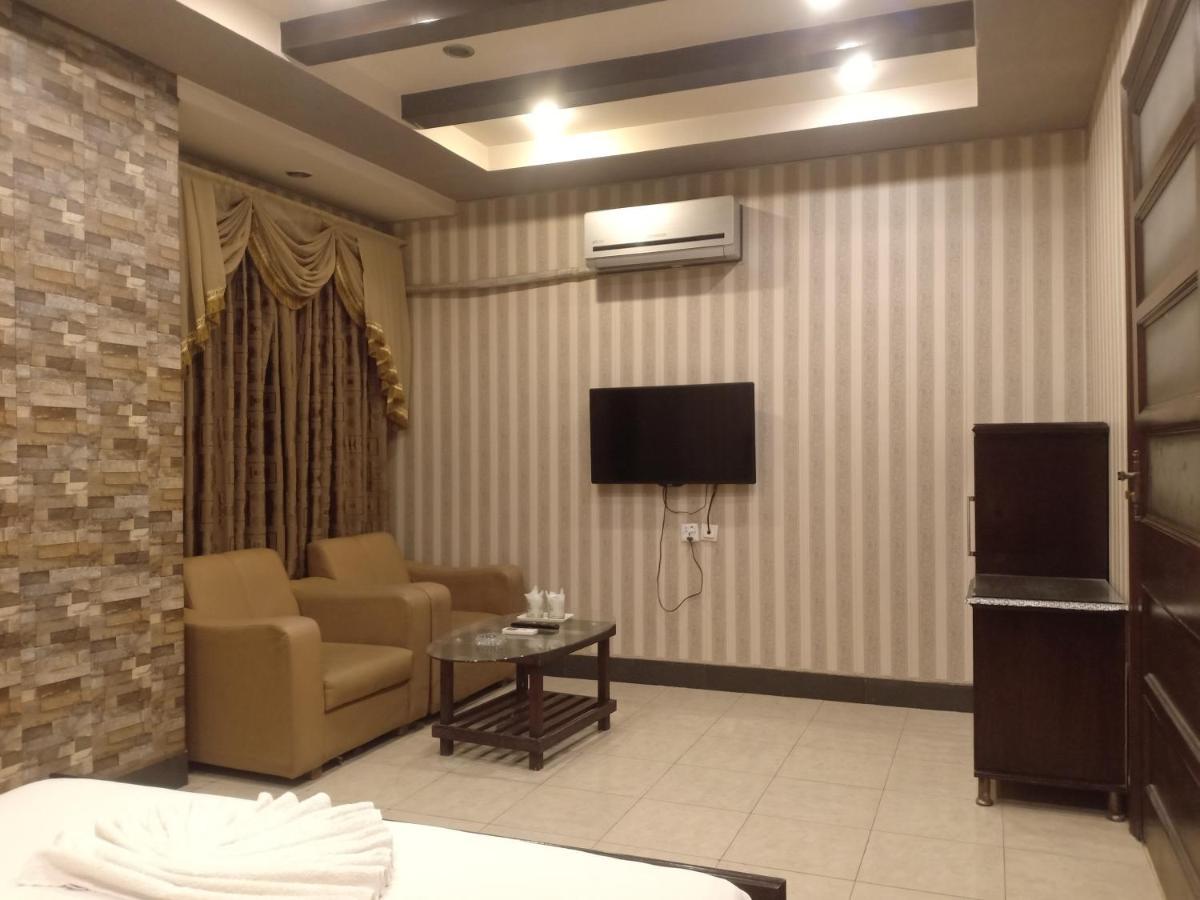 Hotel New Madina Фейсалабад Экстерьер фото